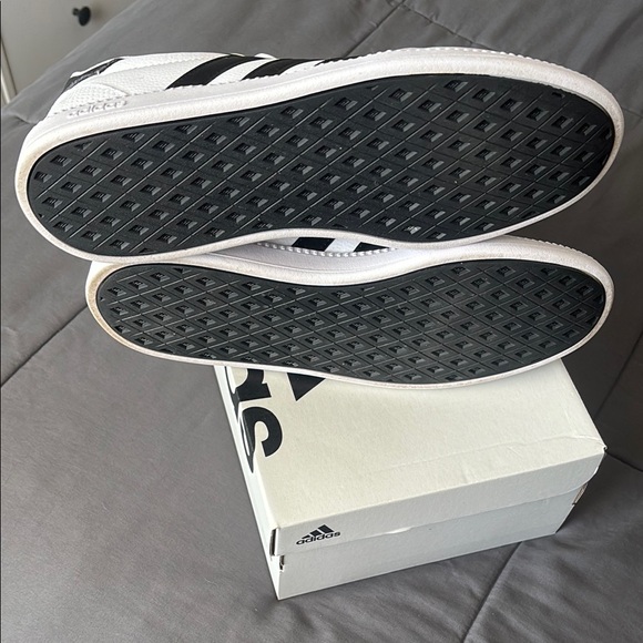 Adidas Classic White and Black Sneakers - Picture 6 of 6